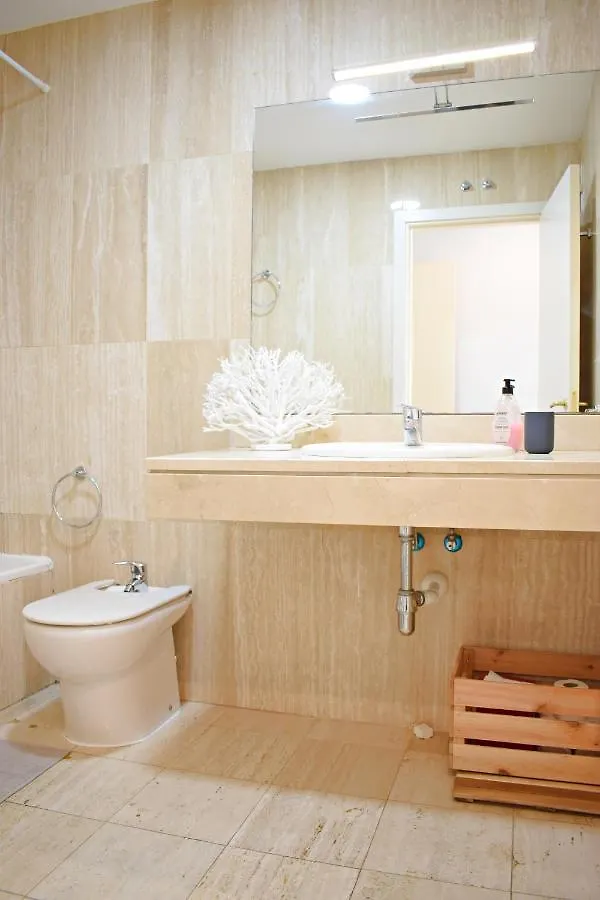 Fabuloso Apartamento En Primera Linea De Playa Con Parking Privado Malaga Apartment